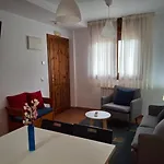 海伽尔公寓 La Pesa